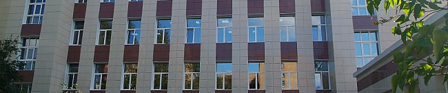 Фасады государственных учреждений Калининец