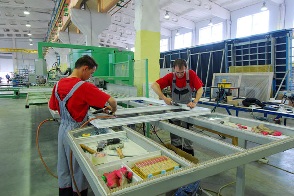 Фирма по остеклению балконов в Калининец и Московской области Калининец